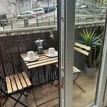 Piso Deluxe Con Balcon Cerca Del Casco Viejo
