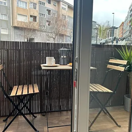 Piso Deluxe Con Balcon Cerca Del Casco Viejo Apartamento *
