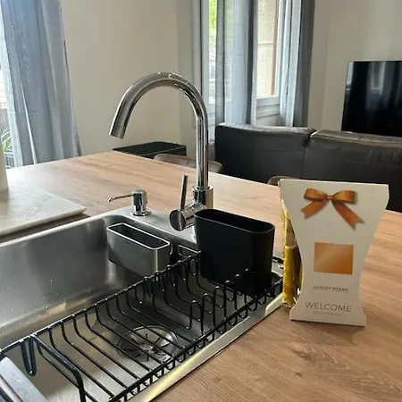 Piso Deluxe Con Balcon Cerca Del Casco Viejo Apartamento