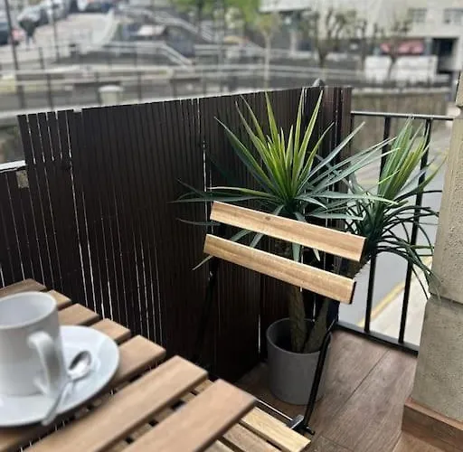 Piso Deluxe Con Balcon Cerca Del Casco Viejo